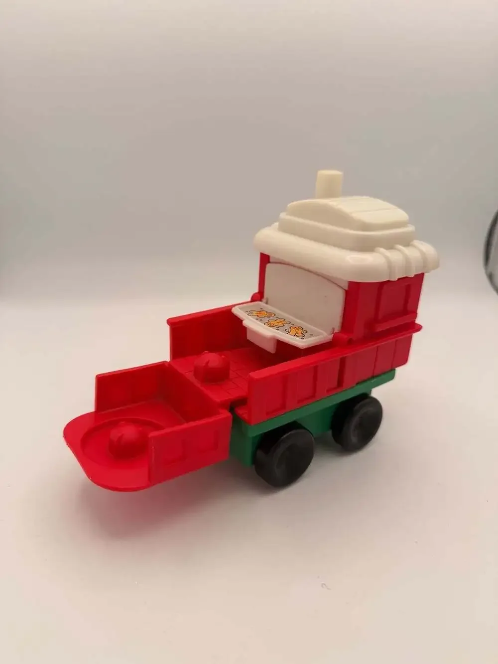 1997 Fisher-Price Little People Christmas Train Caboose Gingerbread Oven Car